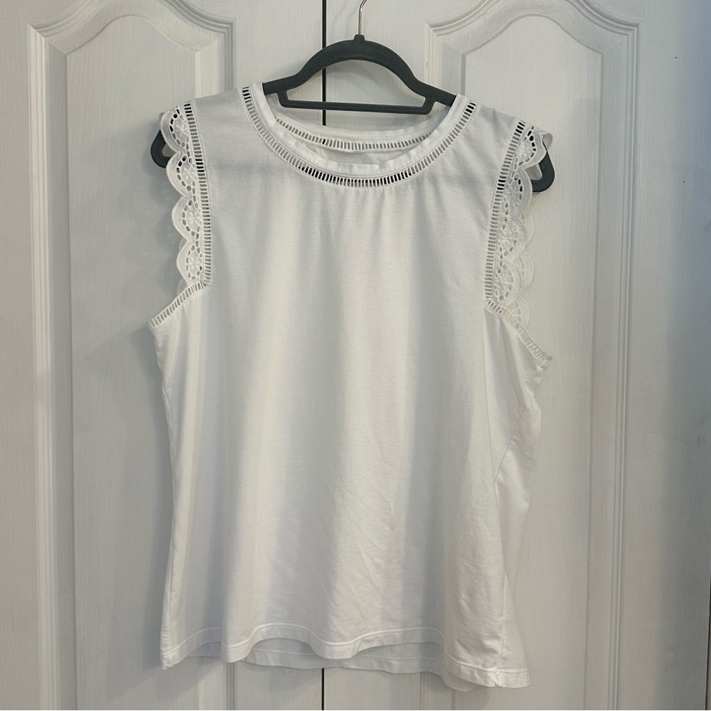 Lilly Pulitzer cotton/modal top with eyelet lace detail, size XL